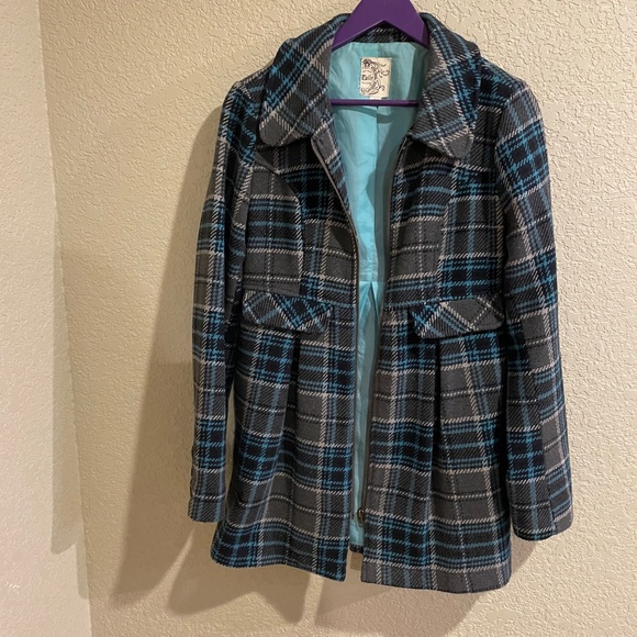Blue and Gray plaid coat - Picture 8 of 11